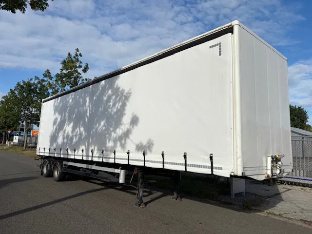 Verem 2 axle trailer combi Closed Box and curtain slider MOT 01-2026 - نصف مقطورة بصندوق مغلق: صورة 1 Verem 2 axle trailer combi Closed Box and curtain slider MOT 01-2026 - نصف مقطورة بصندوق مغلق: صورة 1