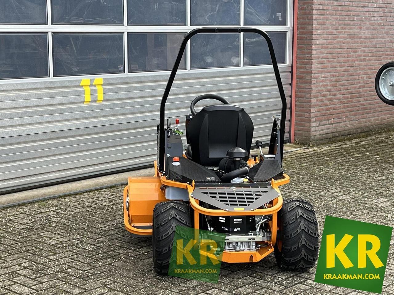 1040 YAK 4WD AS Motor - جزازة العشب: صورة 5 1040 YAK 4WD AS Motor - جزازة العشب: صورة 5