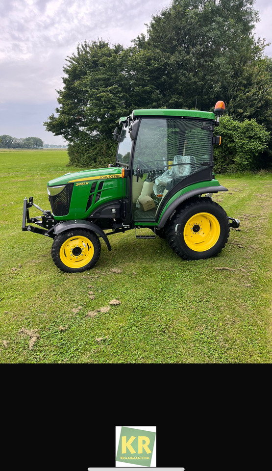 2032R John Deere - جرار صغير: صورة 1 2032R John Deere - جرار صغير: صورة 1