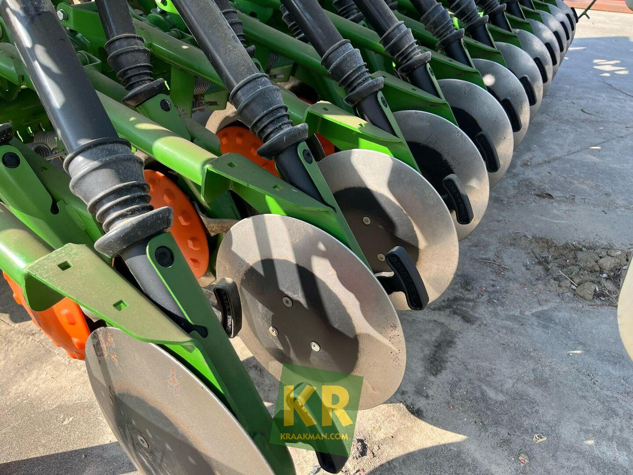 آلة بذر الحصاد 3000 SUPER Amazone: صورة 12