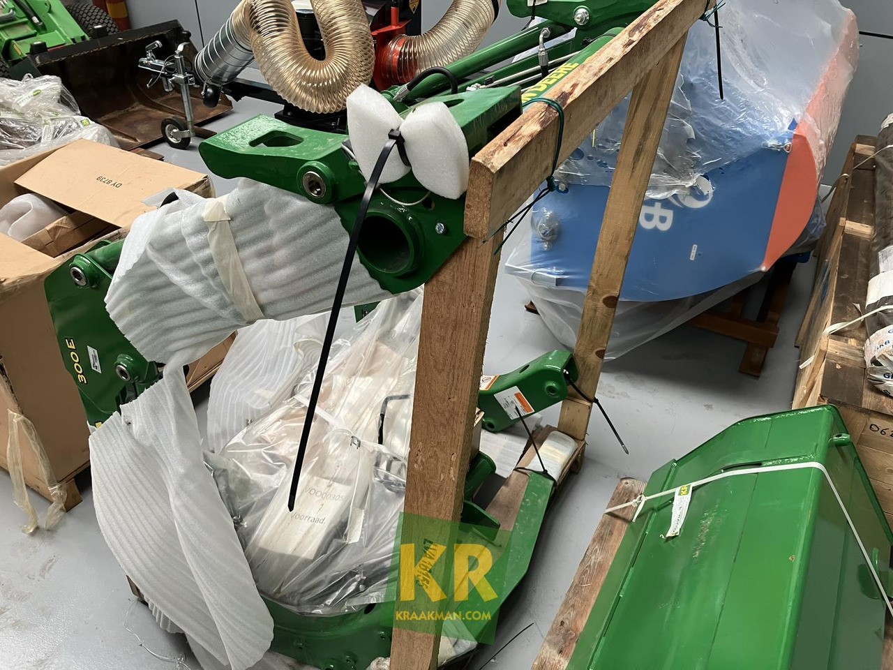 300E John Deere - مغراف أمامي للجرار: صورة 2 300E John Deere - مغراف أمامي للجرار: صورة 2