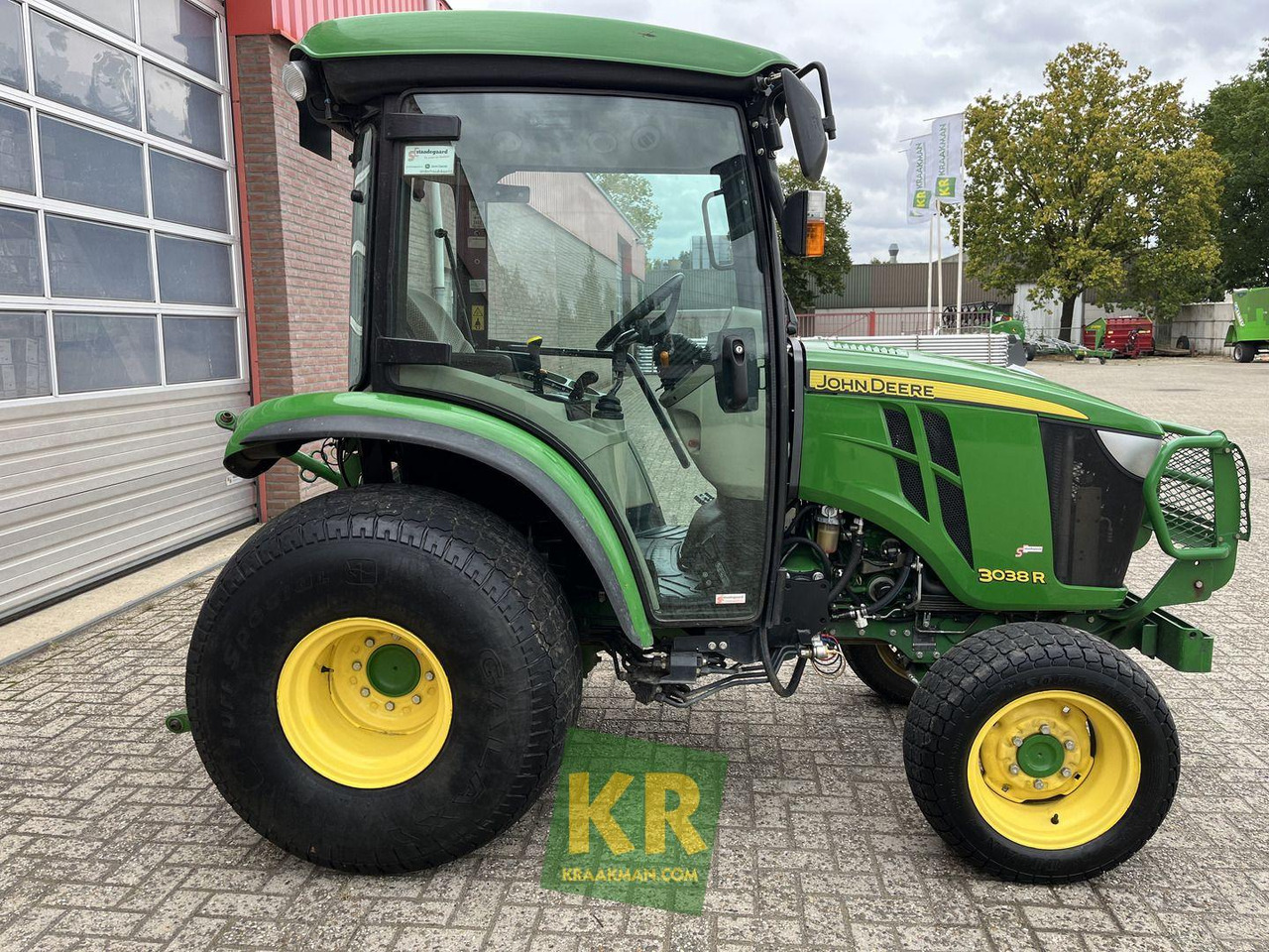 3038R John Deere - جرار صغير: صورة 4 3038R John Deere - جرار صغير: صورة 4