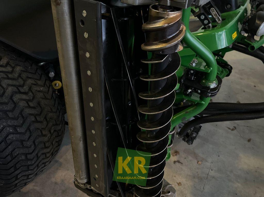 7500A Fairway Maaier John Deere - جزازة عشب الحدائق: صورة 2 7500A Fairway Maaier John Deere - جزازة عشب الحدائق: صورة 2