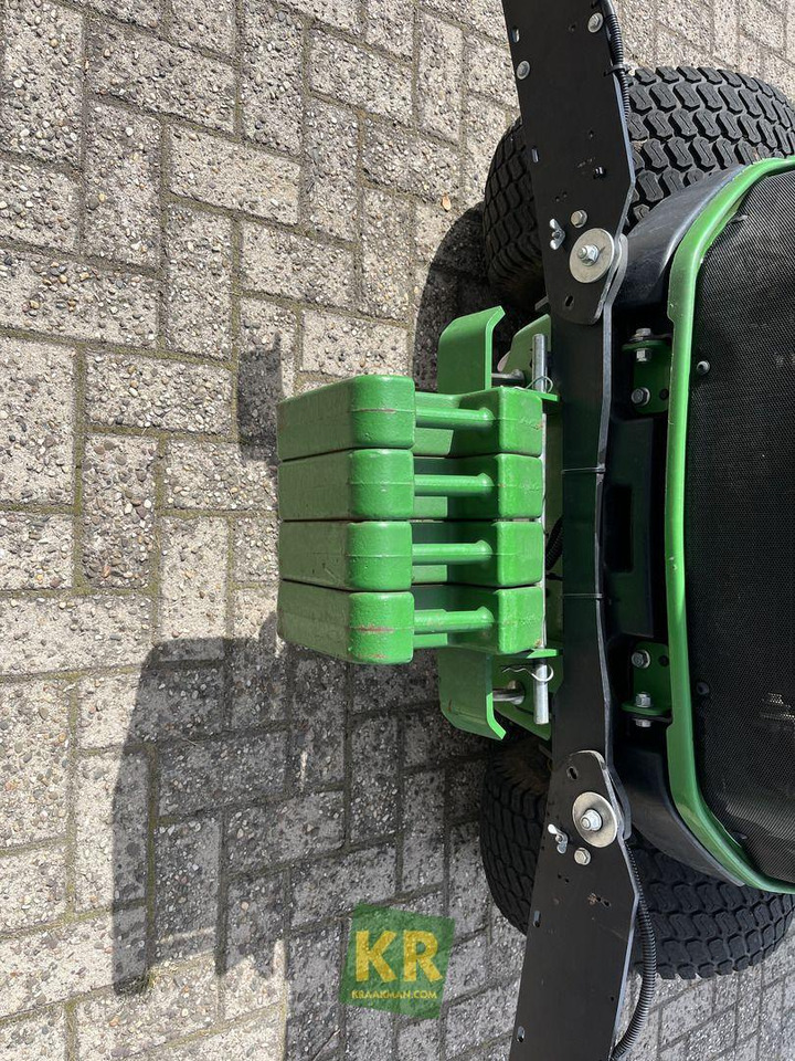 John Deere 1585  - جزازة عشب الحدائق: صورة 5 John Deere 1585  - جزازة عشب الحدائق: صورة 5