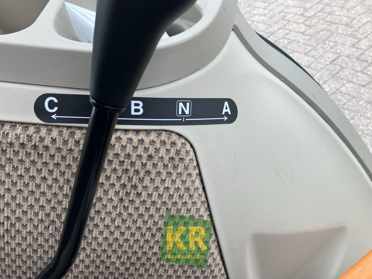 John Deere 3039R  - جرار صغير: صورة 2 John Deere 3039R  - جرار صغير: صورة 2