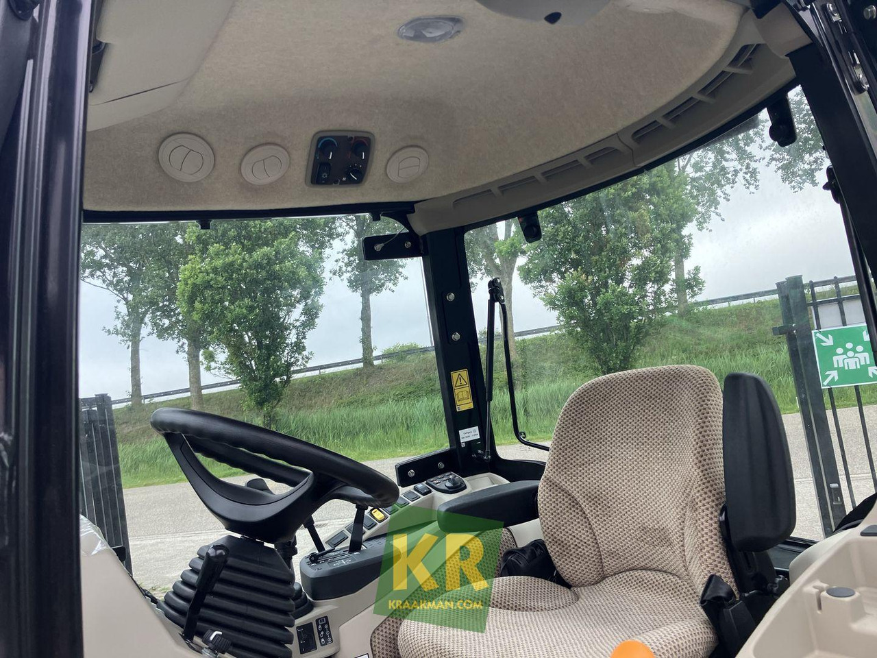 John Deere 3039R  - جرار صغير: صورة 5 John Deere 3039R  - جرار صغير: صورة 5