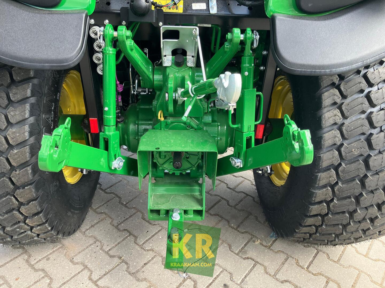 جرار صغير للبيع  John Deere 4066R: صورة 9
