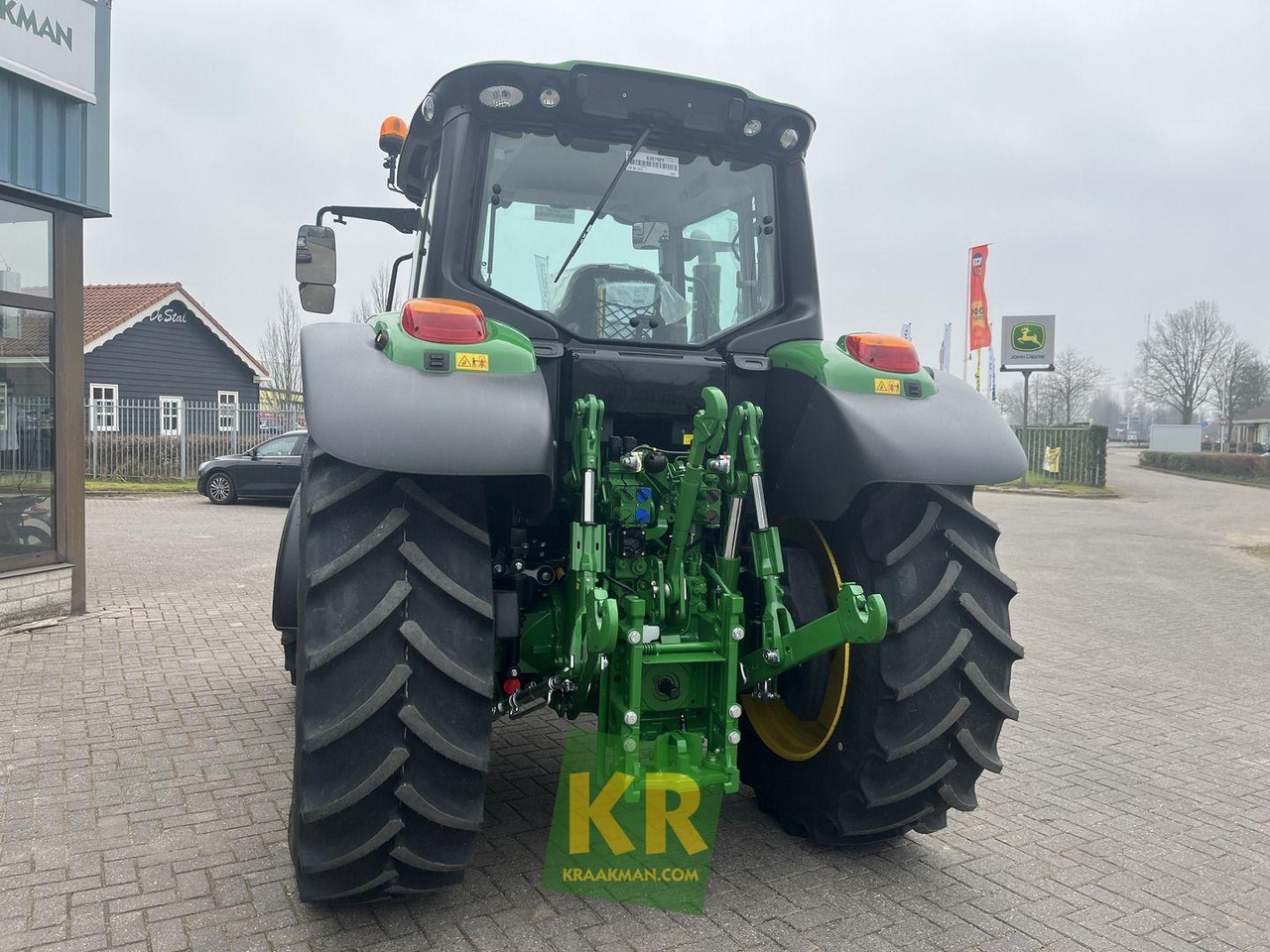 John Deere 6100M - جرار: صورة 4 John Deere 6100M - جرار: صورة 4