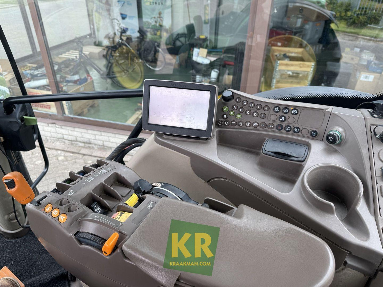 John Deere 6150R - جرار: صورة 5 John Deere 6150R - جرار: صورة 5