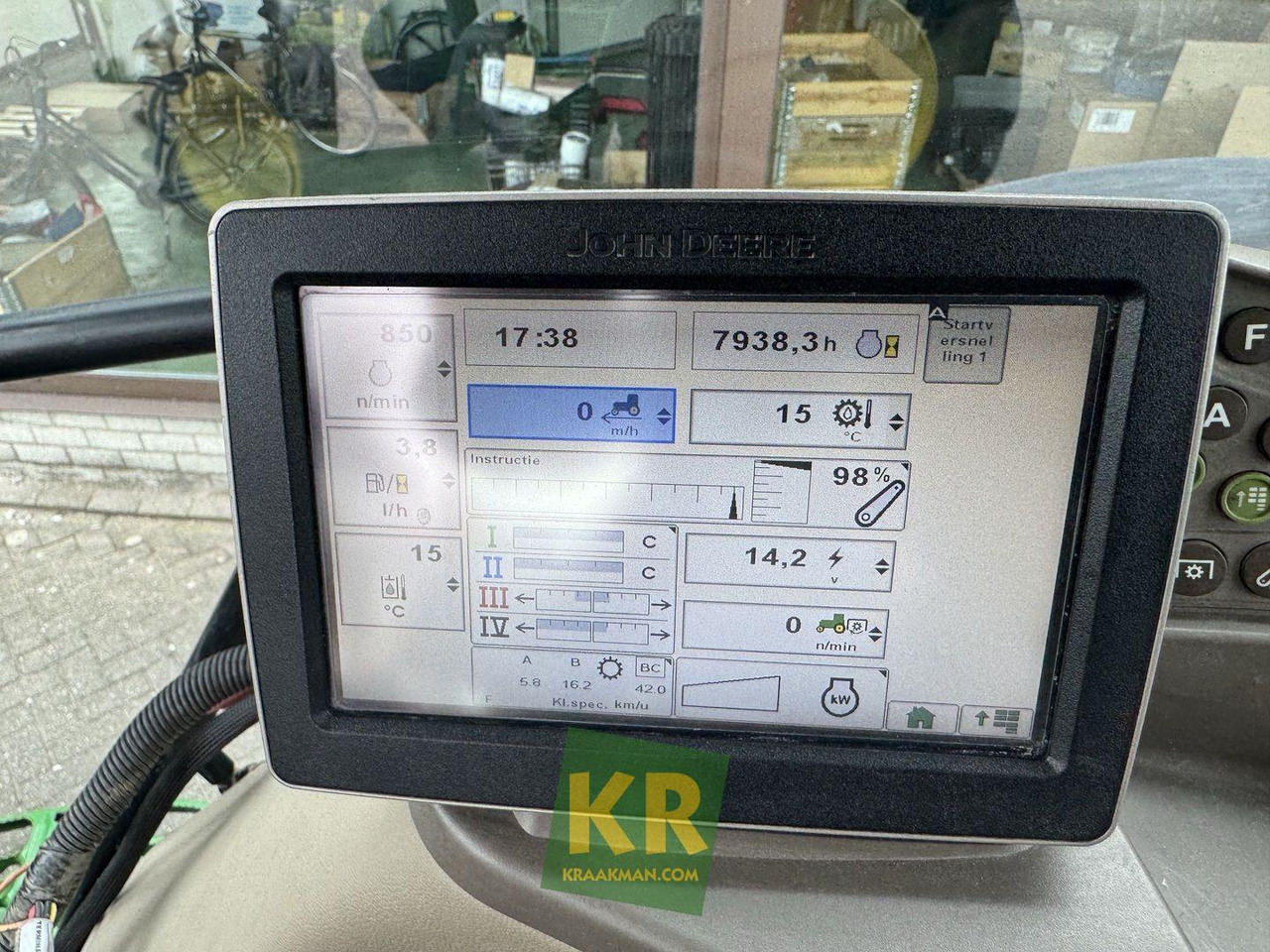 John Deere 6150R - جرار: صورة 2 John Deere 6150R - جرار: صورة 2