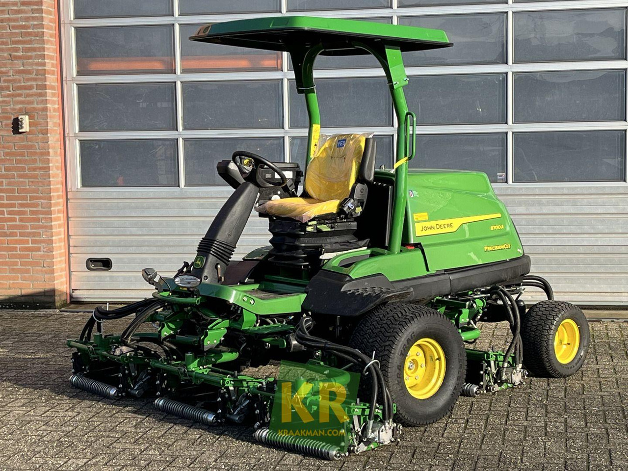 John Deere 8700A - جزازة عشب الحدائق: صورة 1 John Deere 8700A - جزازة عشب الحدائق: صورة 1