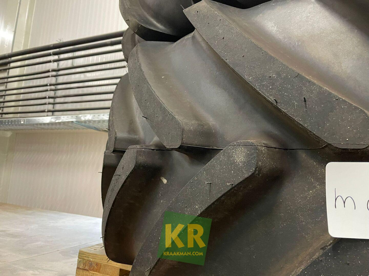 Michelin Multibib 540/65R24 - عجلات - آلات زراعية: صورة 2 Michelin Multibib 540/65R24 - عجلات - آلات زراعية: صورة 2