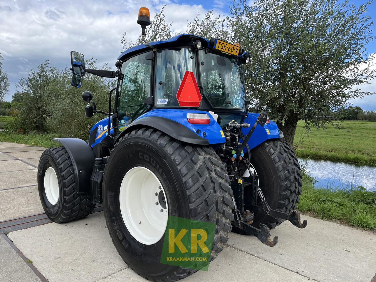 T5.95 New Holland - جرار: صورة 3 T5.95 New Holland - جرار: صورة 3