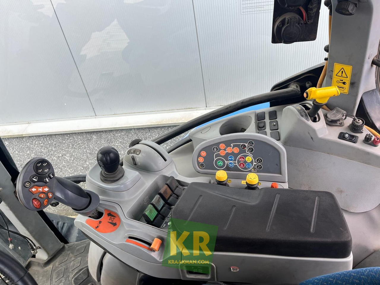 جرار T6.160 New Holland: صورة 7
