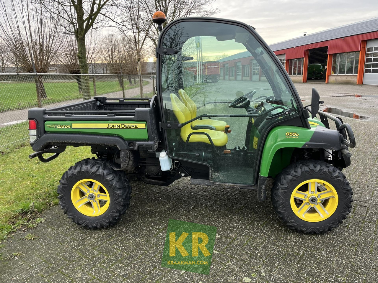 XUV855D John Deere - عربة جميع التضاريس/ رباعية العجلات: صورة 3 XUV855D John Deere - عربة جميع التضاريس/ رباعية العجلات: صورة 3