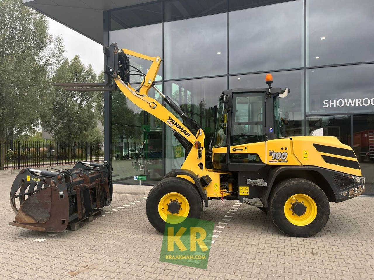 Yanmar V100 shovel - اللودر بعجل: صورة 2 Yanmar V100 shovel - اللودر بعجل: صورة 2