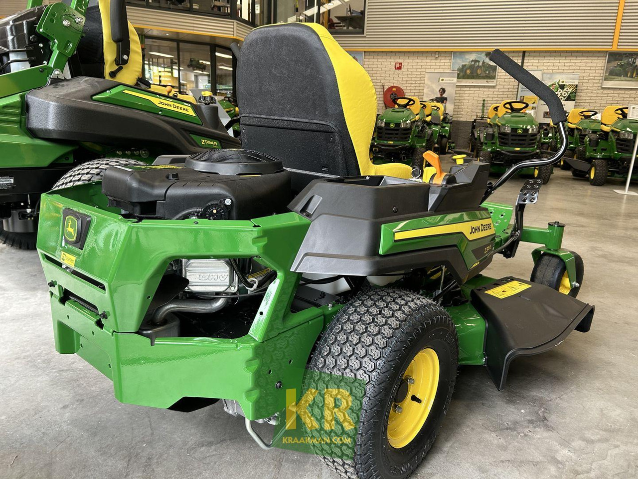 Z315E Zeroturn maaier John Deere - جزازة عشب الحدائق: صورة 1 Z315E Zeroturn maaier John Deere - جزازة عشب الحدائق: صورة 1