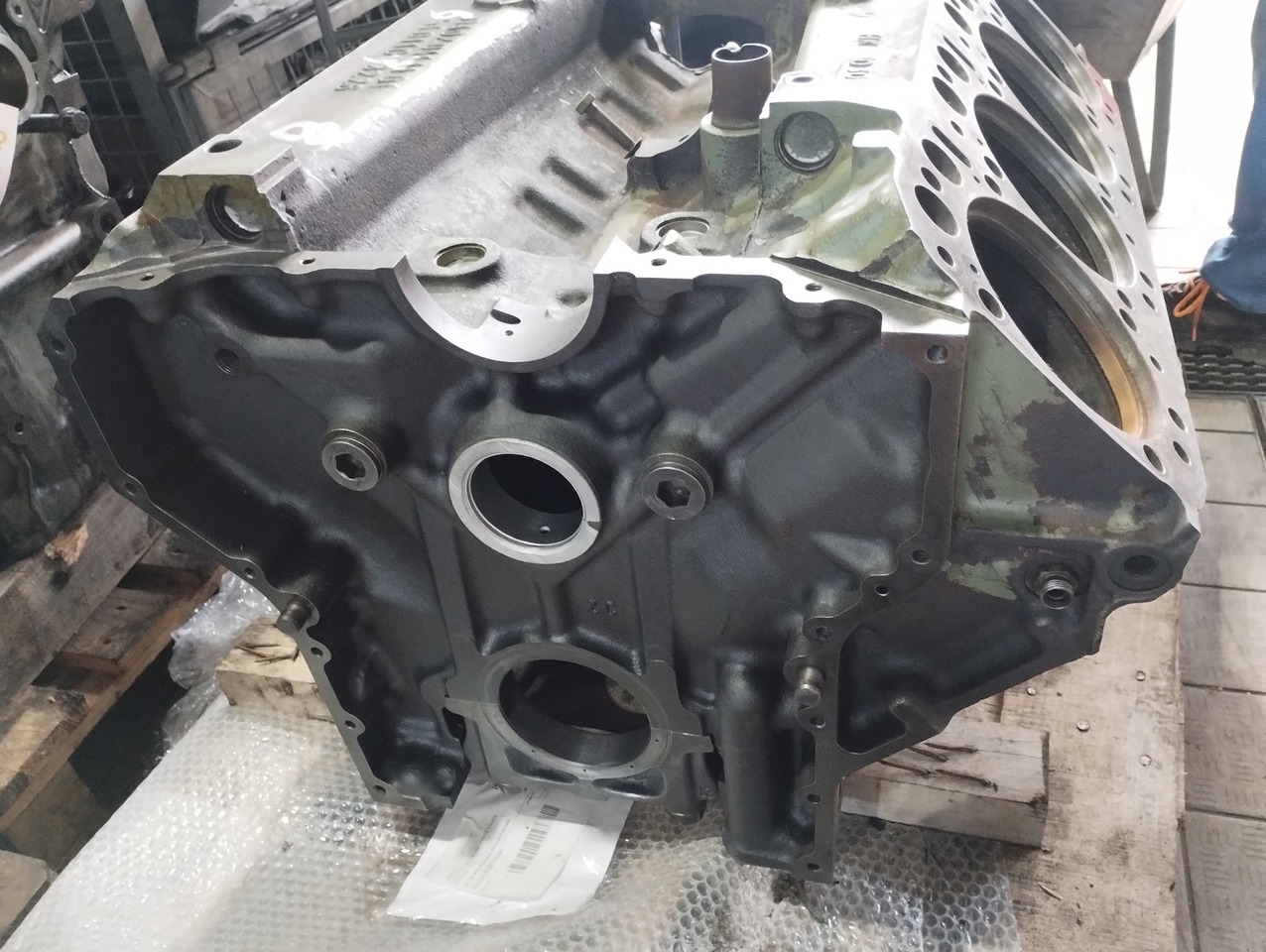 BLOK SILNIKA Mercedes OM 402 V8 - مجموعة الأسطوانة - شاحنة: صورة 4 BLOK SILNIKA Mercedes OM 402 V8 - مجموعة الأسطوانة - شاحنة: صورة 4