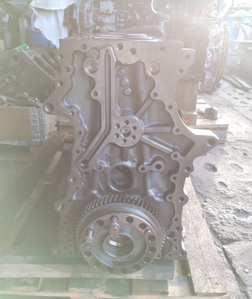 BLOK SILNIKA TŁOKI WAŁ KORBOWY KORBOWODY Volvo FH FH5 460 500 550 2023 232531326 P 23859377 1002142 - المحرك و قطع الغيار: صورة 4 BLOK SILNIKA TŁOKI WAŁ KORBOWY KORBOWODY Volvo FH FH5 460 500 550 2023 232531326 P 23859377 1002142 - المحرك و قطع الغيار: صورة 4