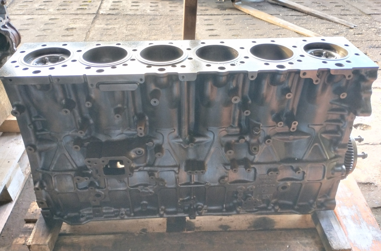 BLOK SILNIKA TŁOKI WAŁ KORBOWY KORBOWODY Volvo FH FH5 460 500 550 2023 232531326 P 23859377 1002142 - المحرك و قطع الغيار: صورة 2 BLOK SILNIKA TŁOKI WAŁ KORBOWY KORBOWODY Volvo FH FH5 460 500 550 2023 232531326 P 23859377 1002142 - المحرك و قطع الغيار: صورة 2