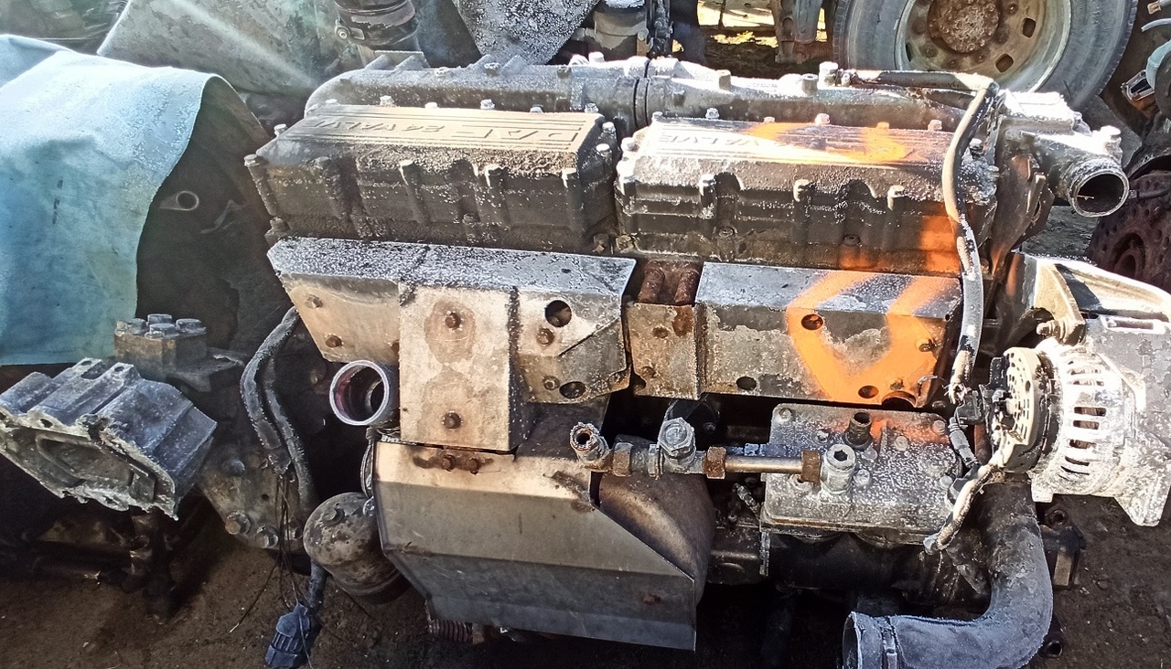 DAF 2 x  CF 75 310 PE228 C - المحرك و قطع الغيار - شاحنة: صورة 2 DAF 2 x  CF 75 310 PE228 C - المحرك و قطع الغيار - شاحنة: صورة 2