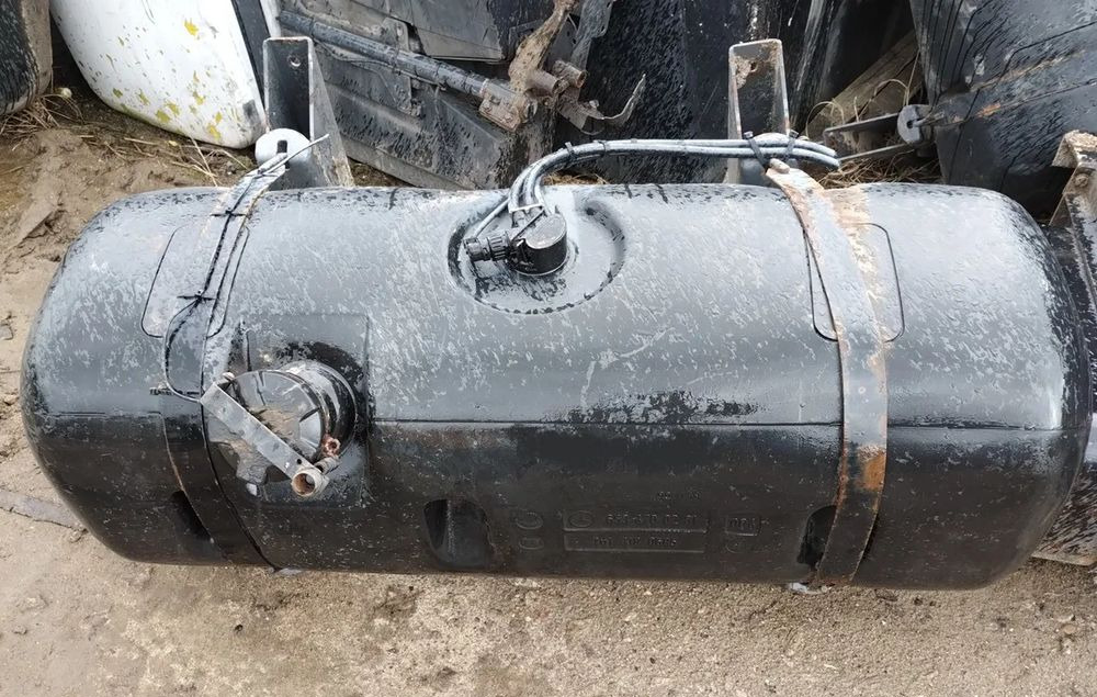 ZBIORNIK ZBIORNIKI PALIWA MERCEDES ATEGO AXOR ACTROS SK - خزان الوقود - شاحنة: صورة 1 ZBIORNIK ZBIORNIKI PALIWA MERCEDES ATEGO AXOR ACTROS SK - خزان الوقود - شاحنة: صورة 1