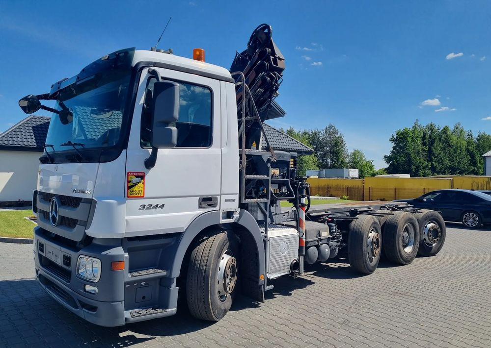 Mercedes-Benz Actros 3244 - شاحنة بهيكل معدني للمقصورة: صورة 1 Mercedes-Benz Actros 3244 - شاحنة بهيكل معدني للمقصورة: صورة 1