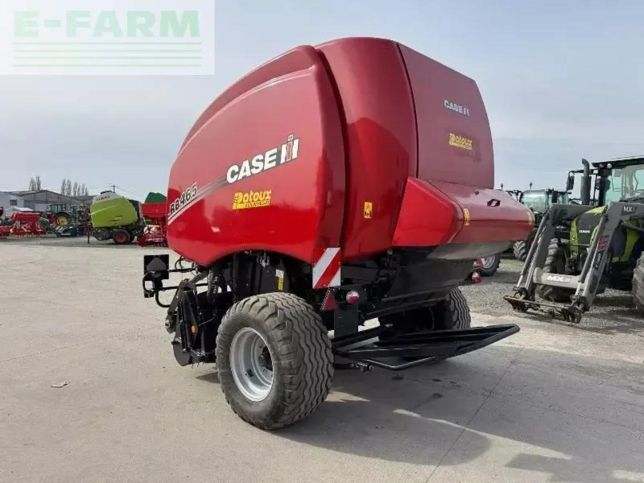 Case-IH rb465 - آلة بالات مربعة: صورة 5 Case-IH rb465 - آلة بالات مربعة: صورة 5