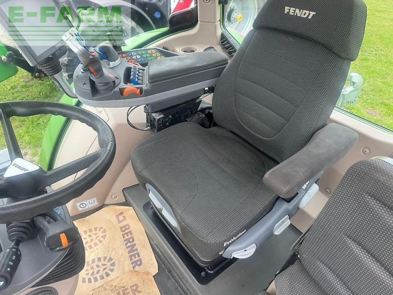 Fendt 724 - جرار: صورة 2 Fendt 724 - جرار: صورة 2