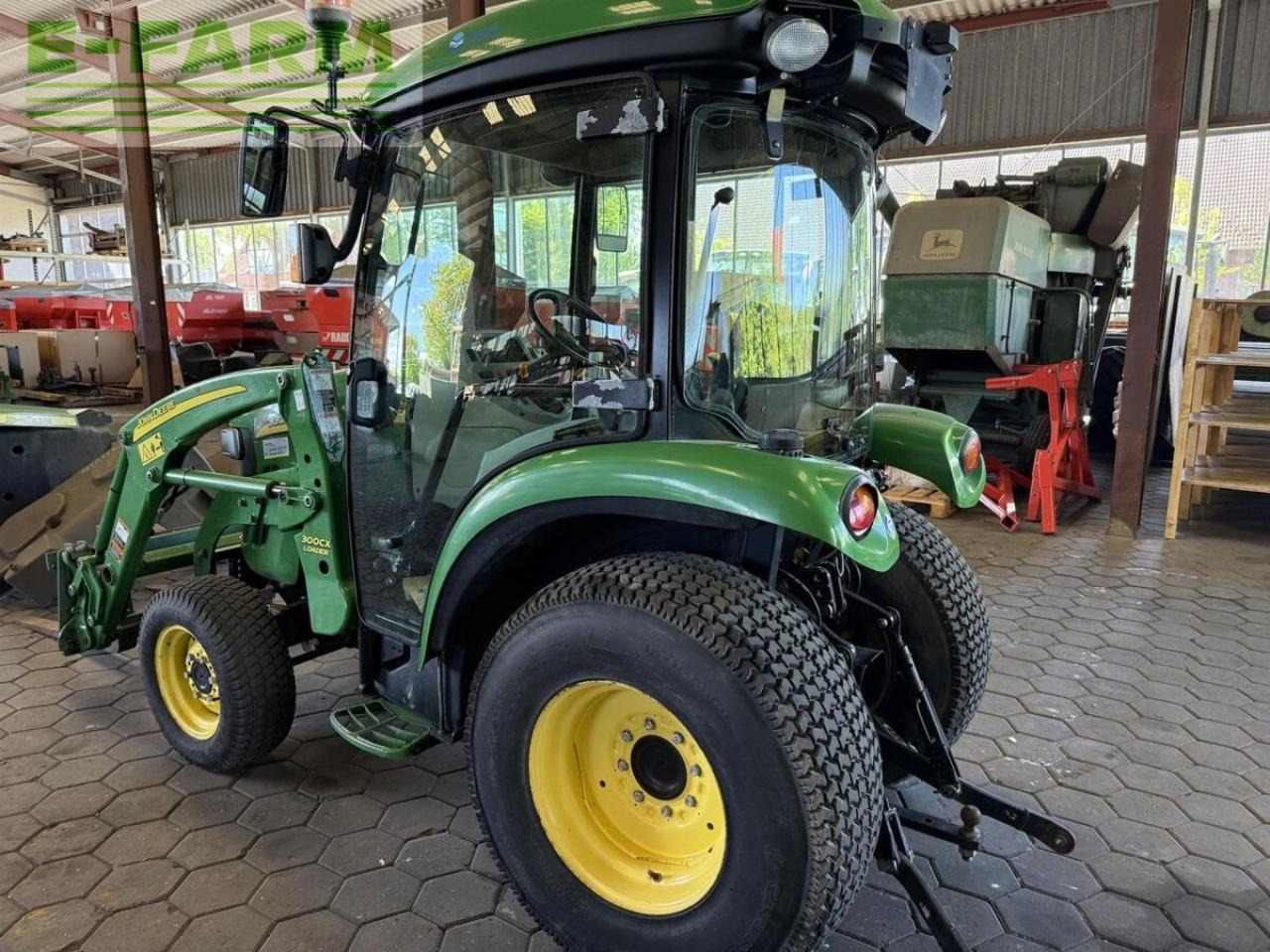 John Deere 3320 - جرار: صورة 5 John Deere 3320 - جرار: صورة 5