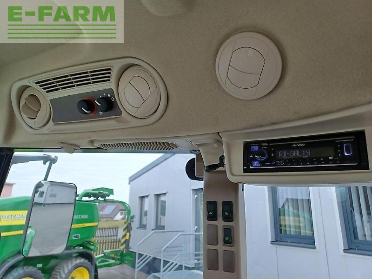 جرار John Deere 5058e: صورة 12