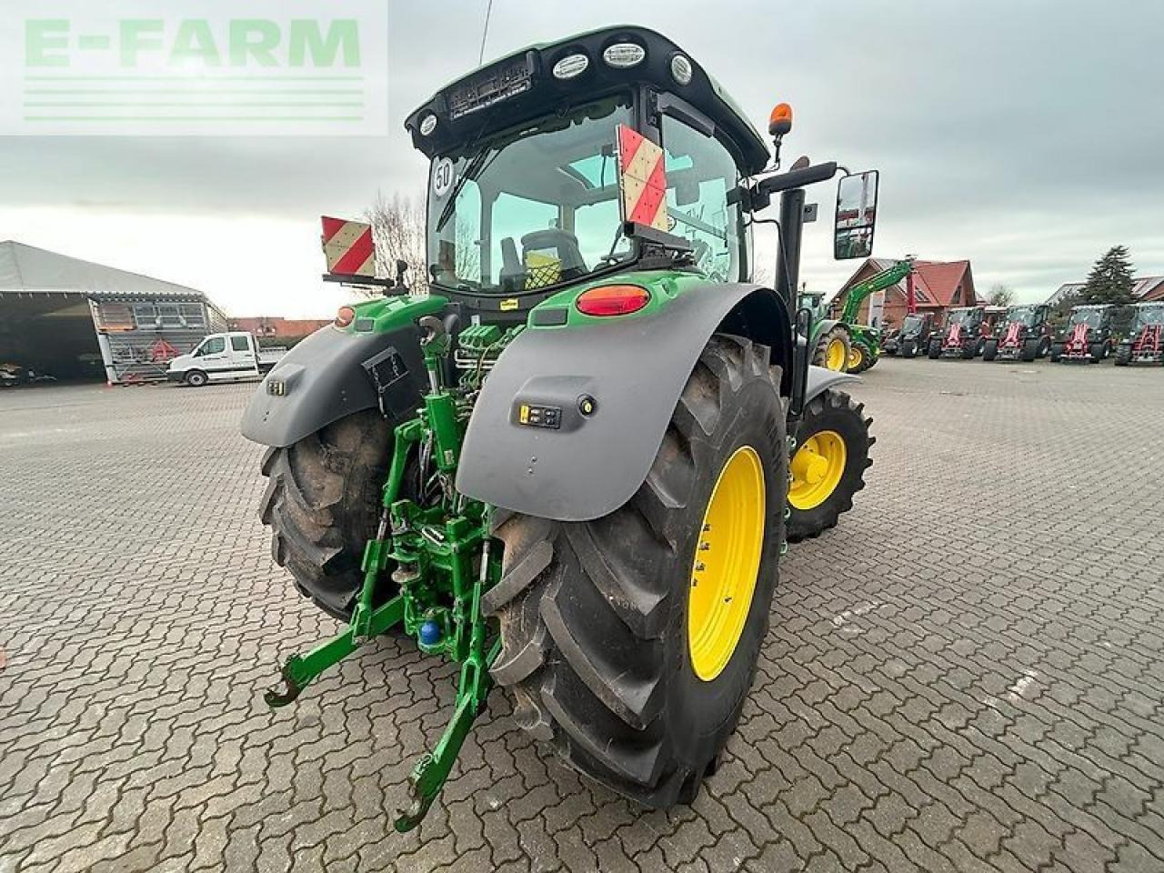 John Deere 6215r - جرار: صورة 4 John Deere 6215r - جرار: صورة 4