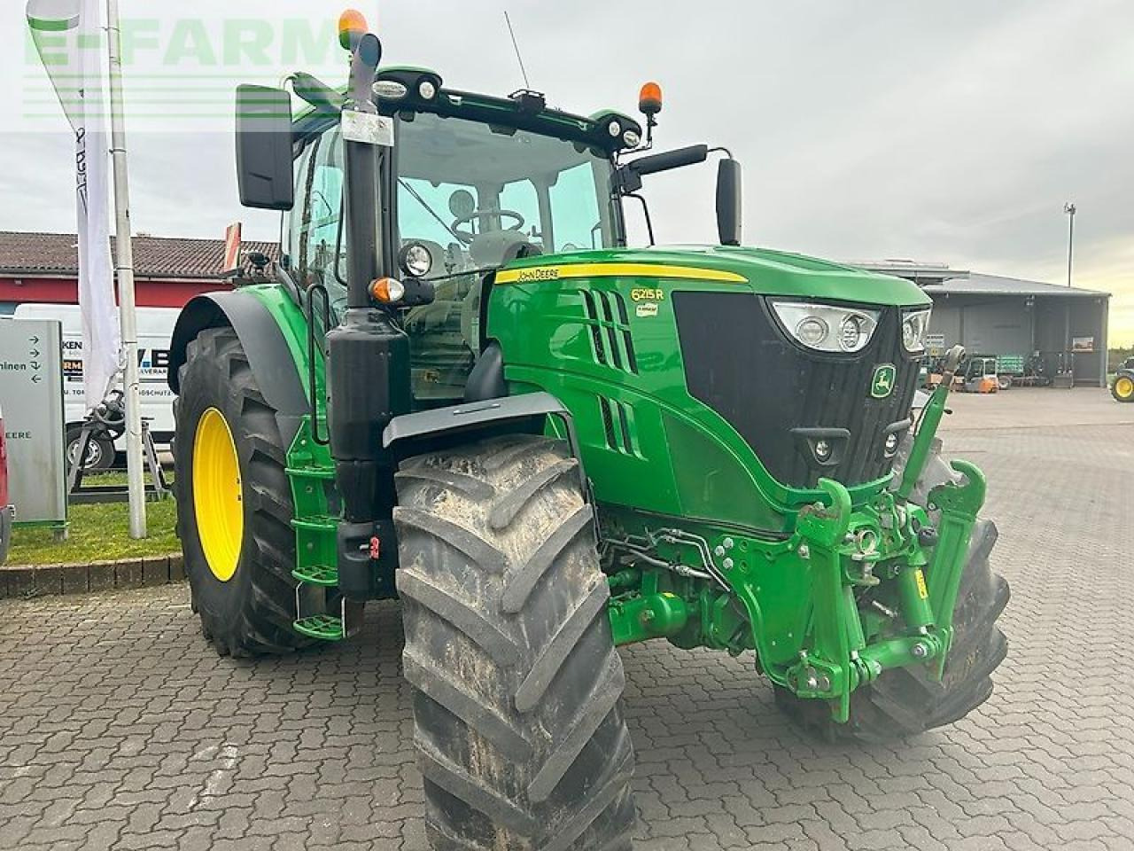 John Deere 6215r - جرار: صورة 3 John Deere 6215r - جرار: صورة 3