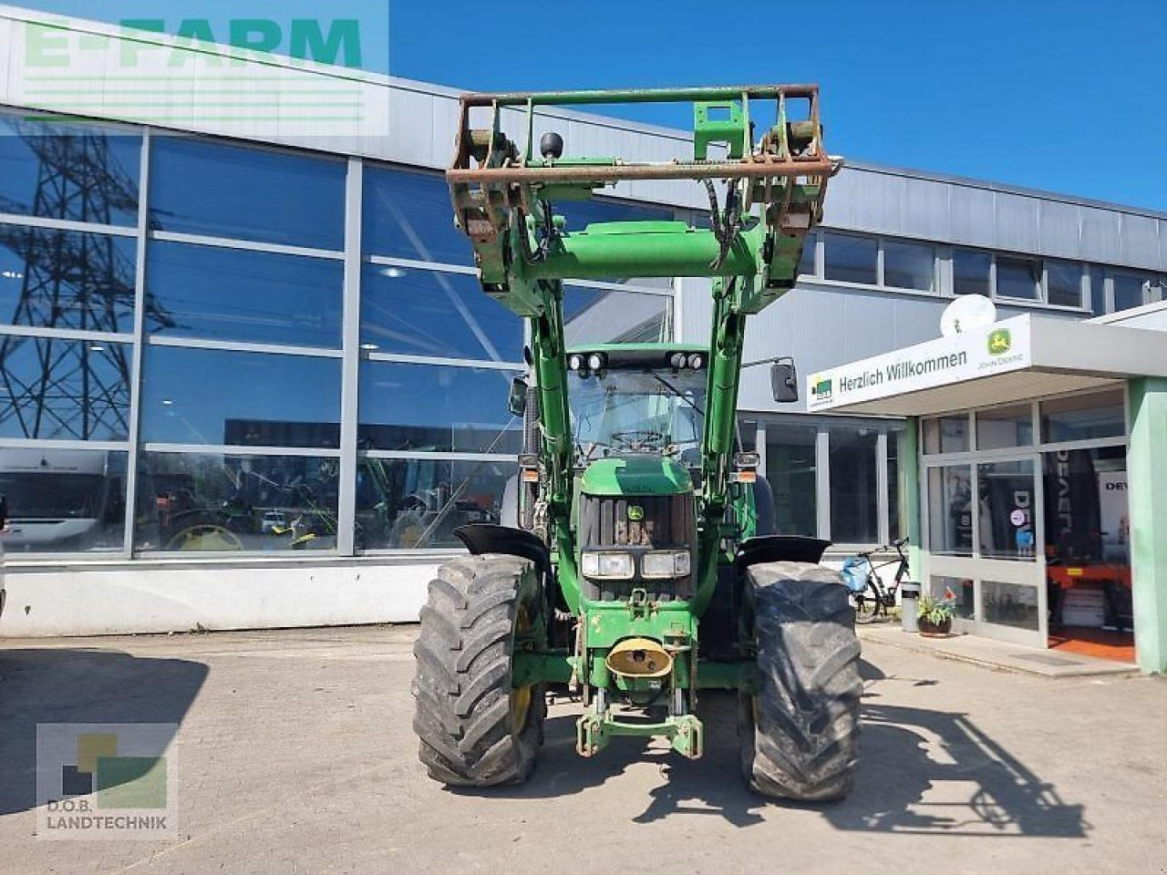 John Deere 6820 - جرار: صورة 2 John Deere 6820 - جرار: صورة 2
