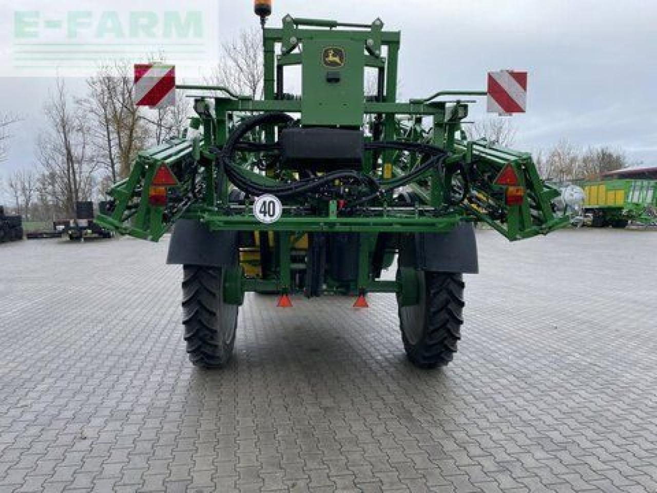 John Deere r 732i - رشاش مسحوب: صورة 4 John Deere r 732i - رشاش مسحوب: صورة 4