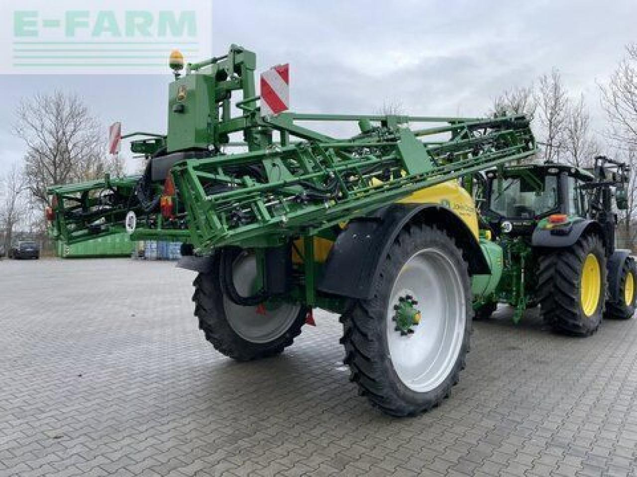 John Deere r 732i - رشاش مسحوب: صورة 3 John Deere r 732i - رشاش مسحوب: صورة 3