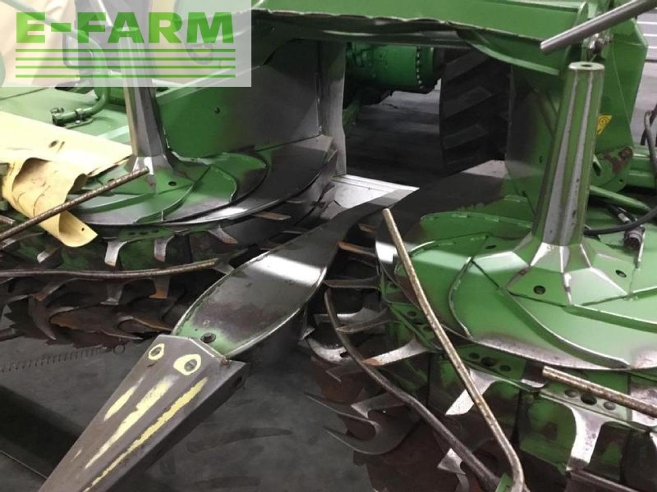 Krone easy collect 6000 fp - حصادة ذرة: صورة 4 Krone easy collect 6000 fp - حصادة ذرة: صورة 4