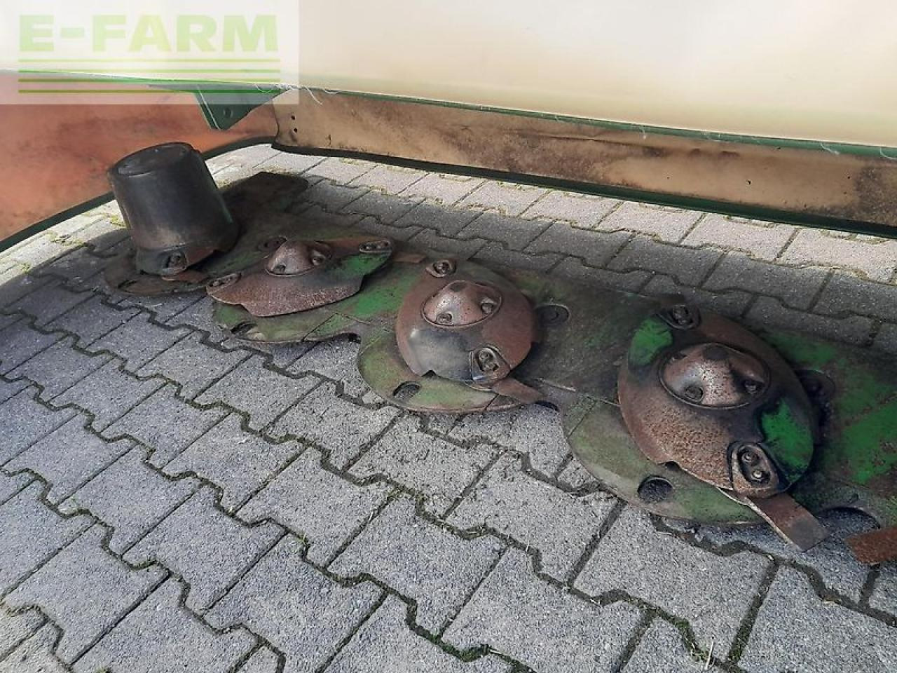 Krone easy cut r 320 - جزازة العشب: صورة 4 Krone easy cut r 320 - جزازة العشب: صورة 4