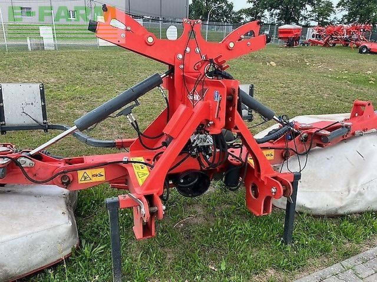 Kuhn gmd 8730ff + gmd 3125f-ff - جزازة العشب: صورة 3 Kuhn gmd 8730ff + gmd 3125f-ff - جزازة العشب: صورة 3