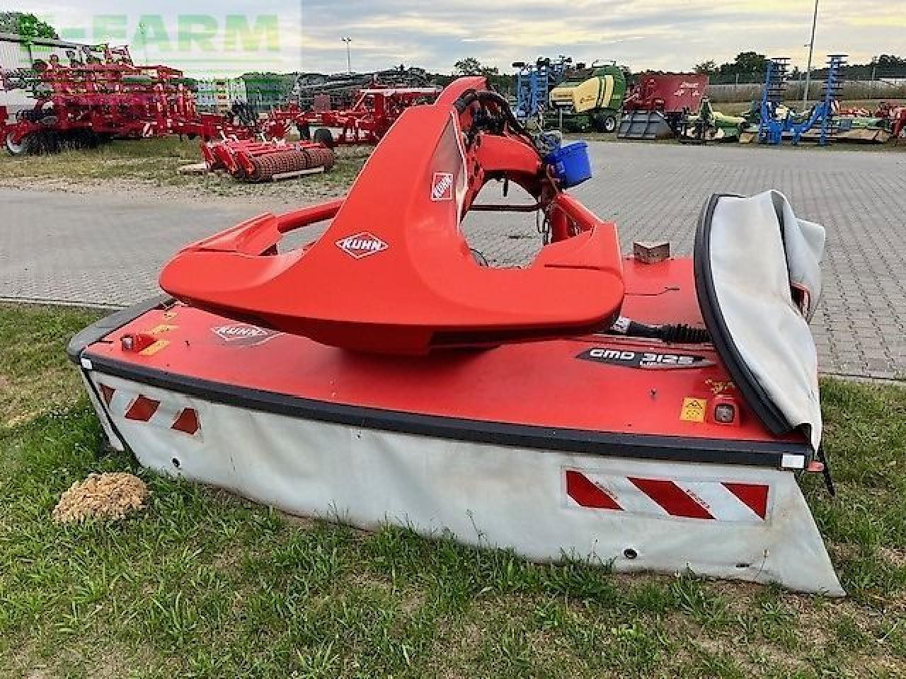 Kuhn gmd 8730ff + gmd 3125f-ff - جزازة العشب: صورة 2 Kuhn gmd 8730ff + gmd 3125f-ff - جزازة العشب: صورة 2