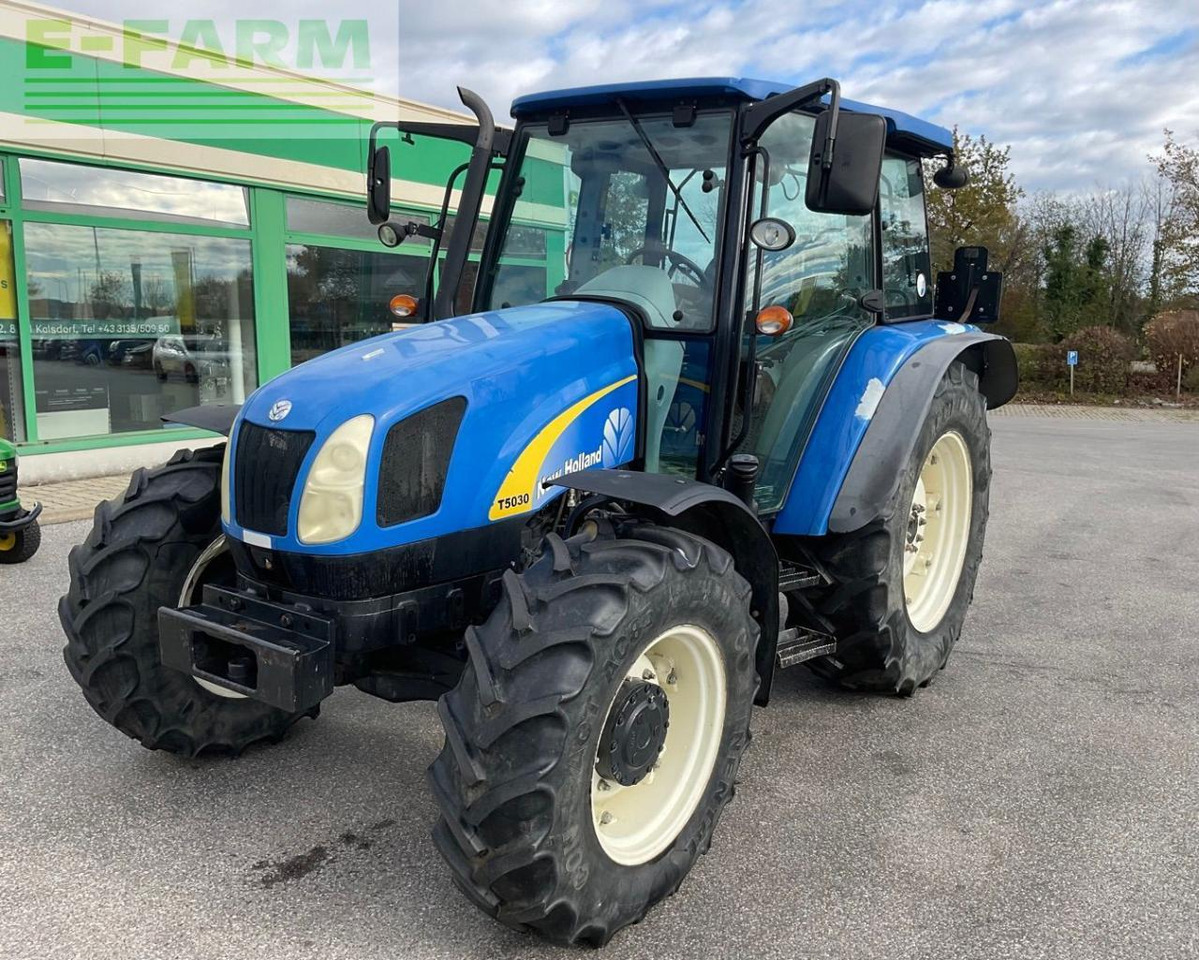 New Holland T 5030 - جرار: صورة 1 New Holland T 5030 - جرار: صورة 1