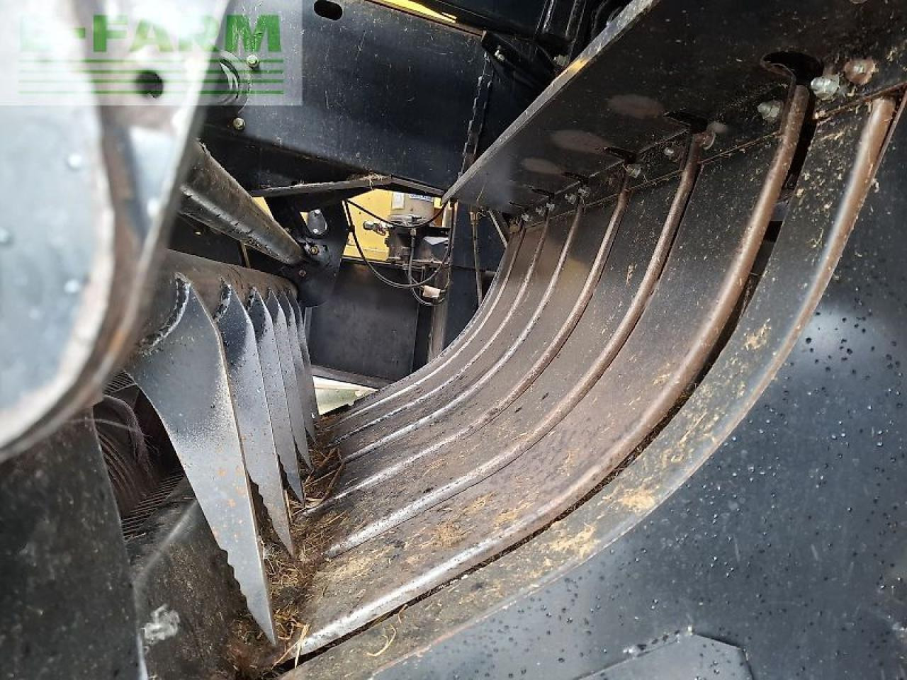 آلة بالات مربعة New Holland bb 9070: صورة 12