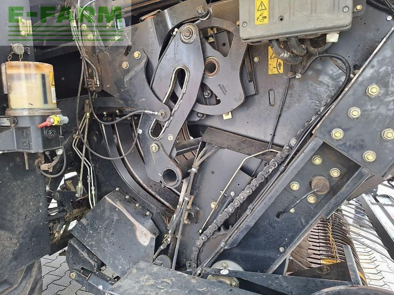 آلة بالات مربعة New Holland bb 9070: صورة 14