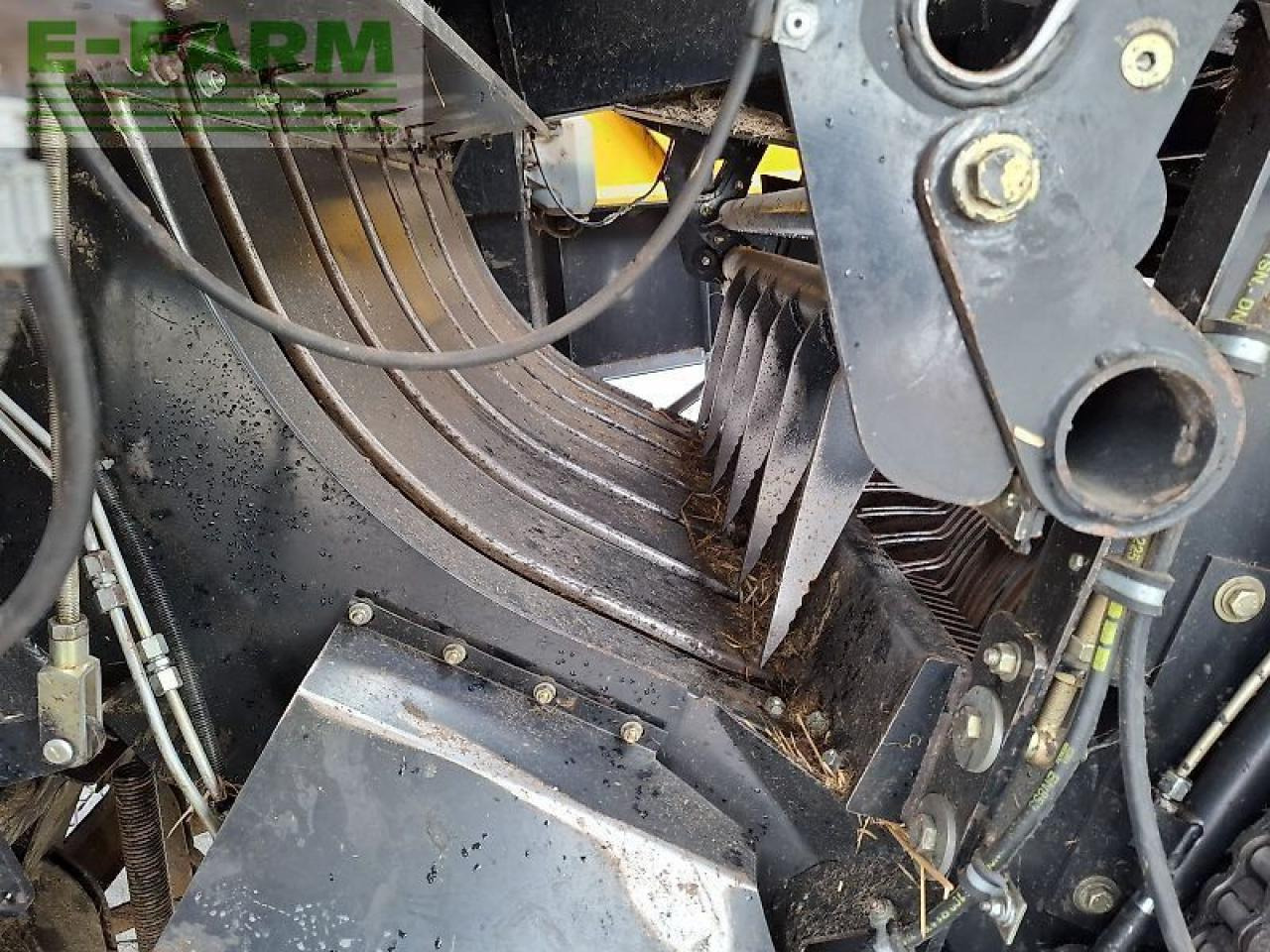 آلة بالات مربعة New Holland bb 9070: صورة 15