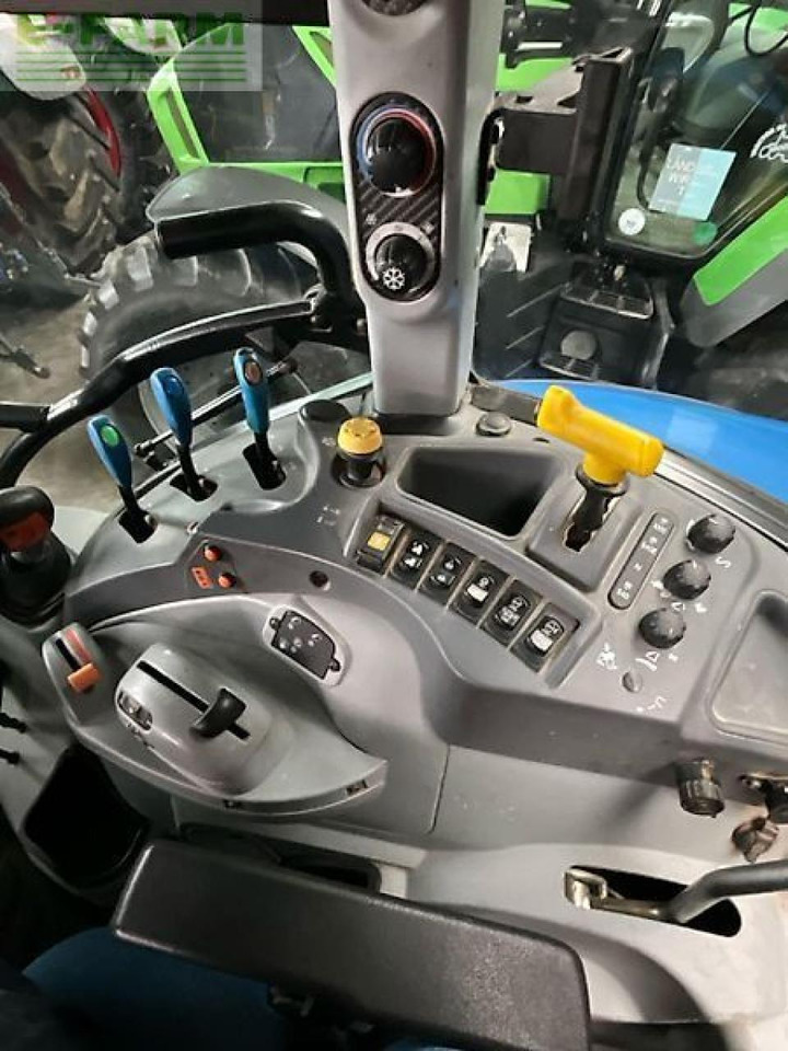 جرار New Holland t 5.105 electro command: صورة 7