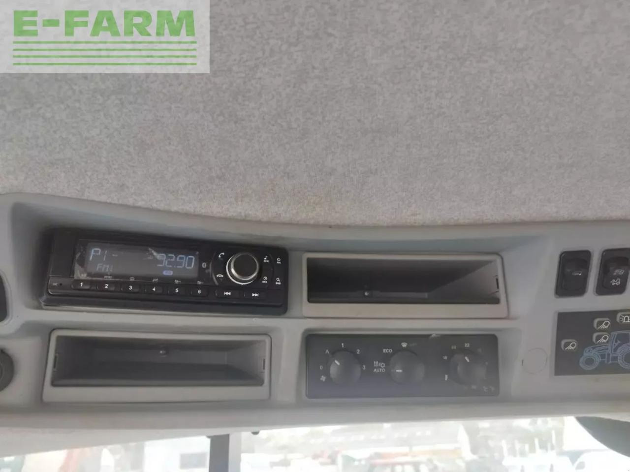 New Holland t7.210acswii - جرار: صورة 3 New Holland t7.210acswii - جرار: صورة 3