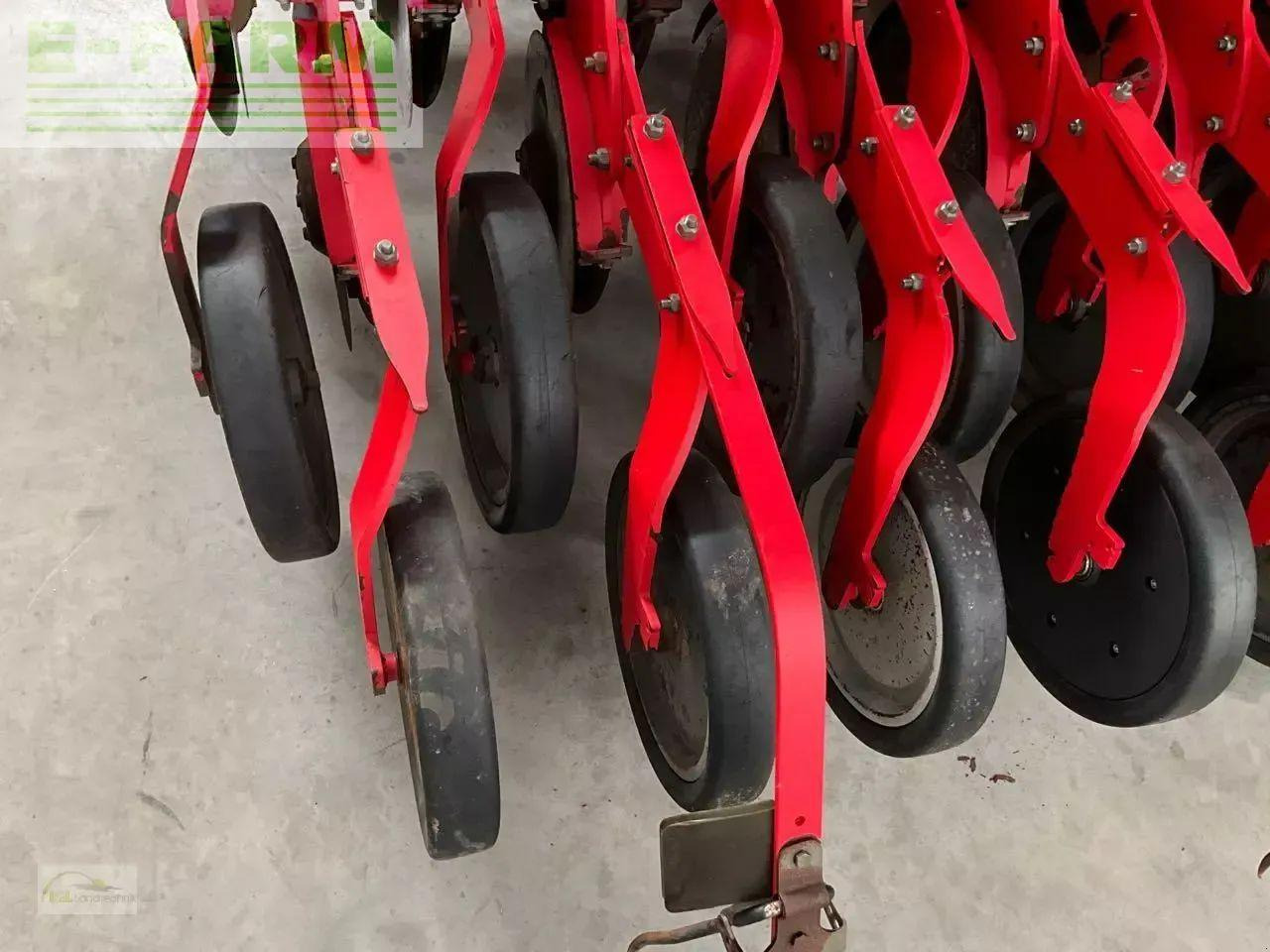 Pöttinger terrasem c4 artis plus - آلة البذر: صورة 5 Pöttinger terrasem c4 artis plus - آلة البذر: صورة 5