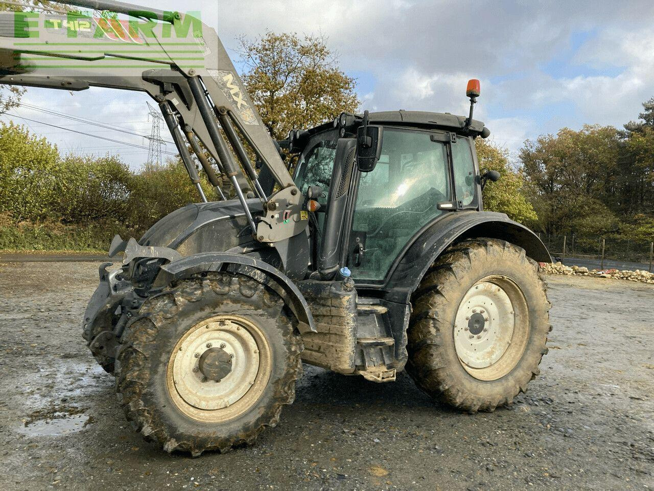 Valtra n 134 - جرار: صورة 1 Valtra n 134 - جرار: صورة 1
