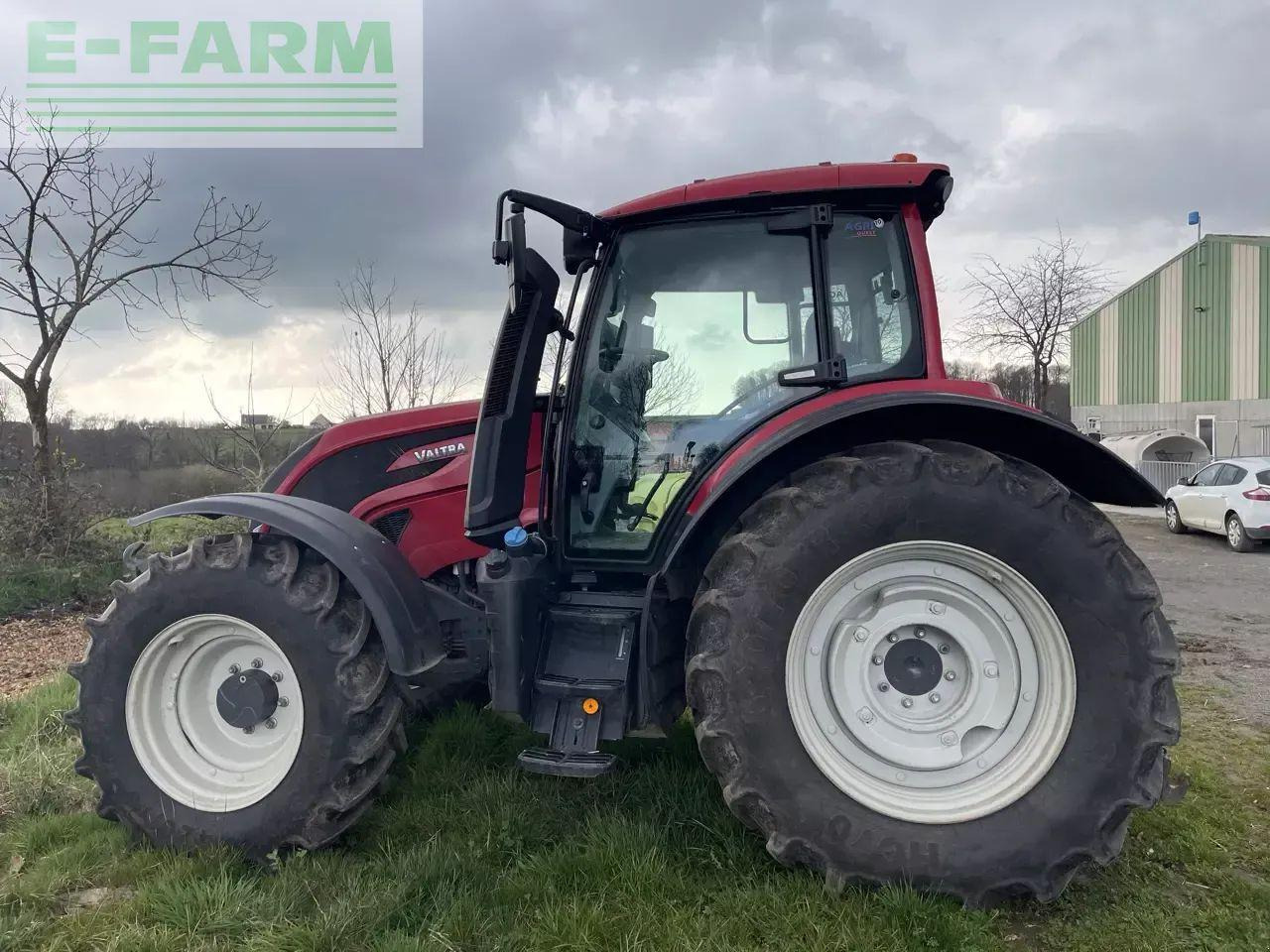Valtra n135 a - جرار: صورة 1 Valtra n135 a - جرار: صورة 1
