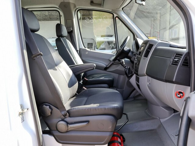 MERCEDES-BENZ Sprinter 316CDI DOKA,Allrad,AHK,Standhzg. - شاحنة مغلقة بستائر جانبية, الشاحنات الصغيرة كابينة مزدوجة: صورة 2 MERCEDES-BENZ Sprinter 316CDI DOKA,Allrad,AHK,Standhzg. - شاحنة مغلقة بستائر جانبية, الشاحنات الصغيرة كابينة مزدوجة: صورة 2